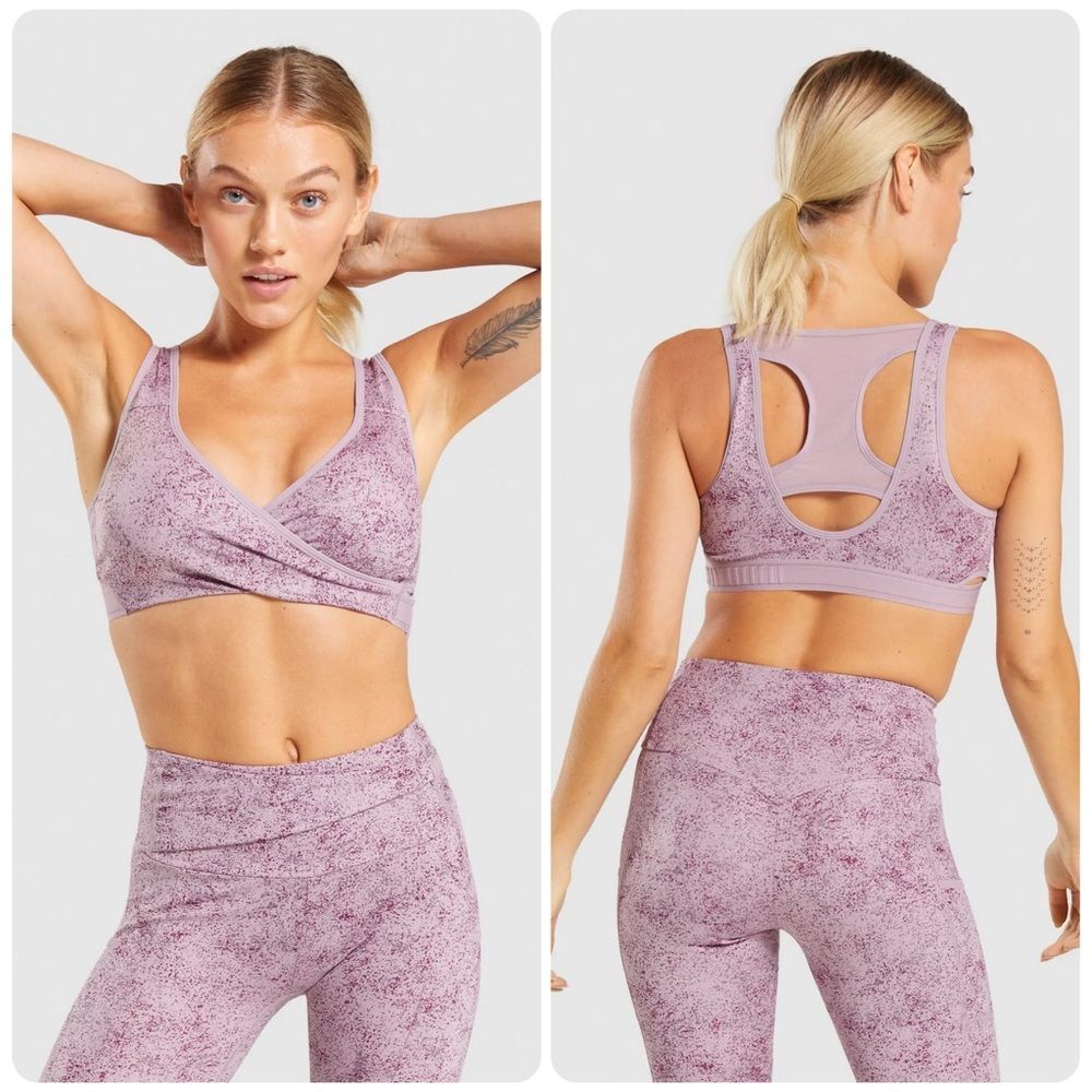 Gymshark Chalk Medium Support Sport Bra in Mallow Purple Print | Small